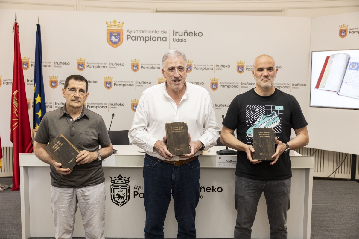 Pamplona recupera en facsímil el poema medieval sobre la Guerra de la Navarrería de 1276
