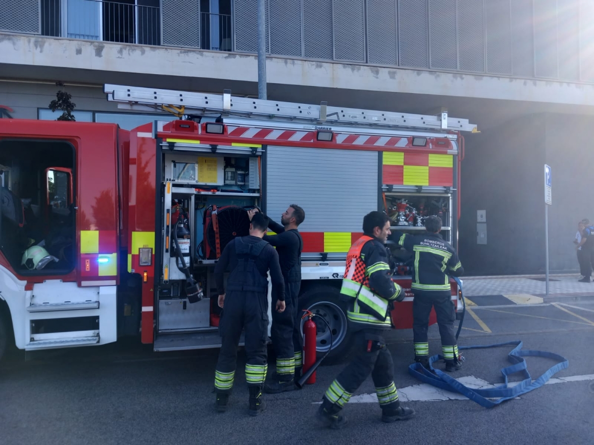 Un incendio en la cocina de una vivienda en la calle del Palacio de Pamplona se salda sin heridos graves