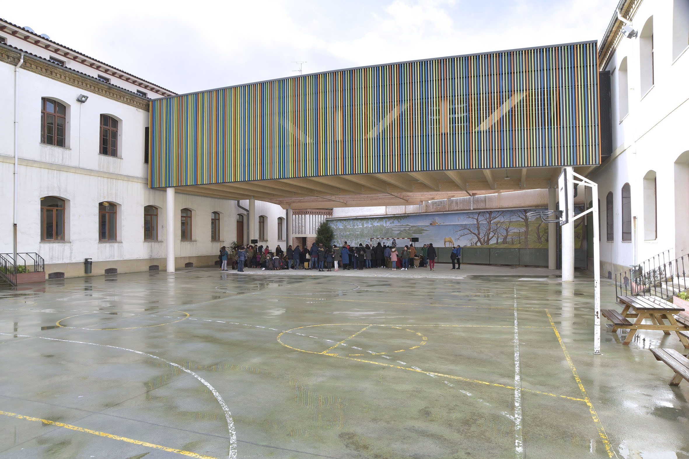 El CPEIP San Francisco estrenará a finales de año su patio renaturalizado con una fuente con el león de Pamplona