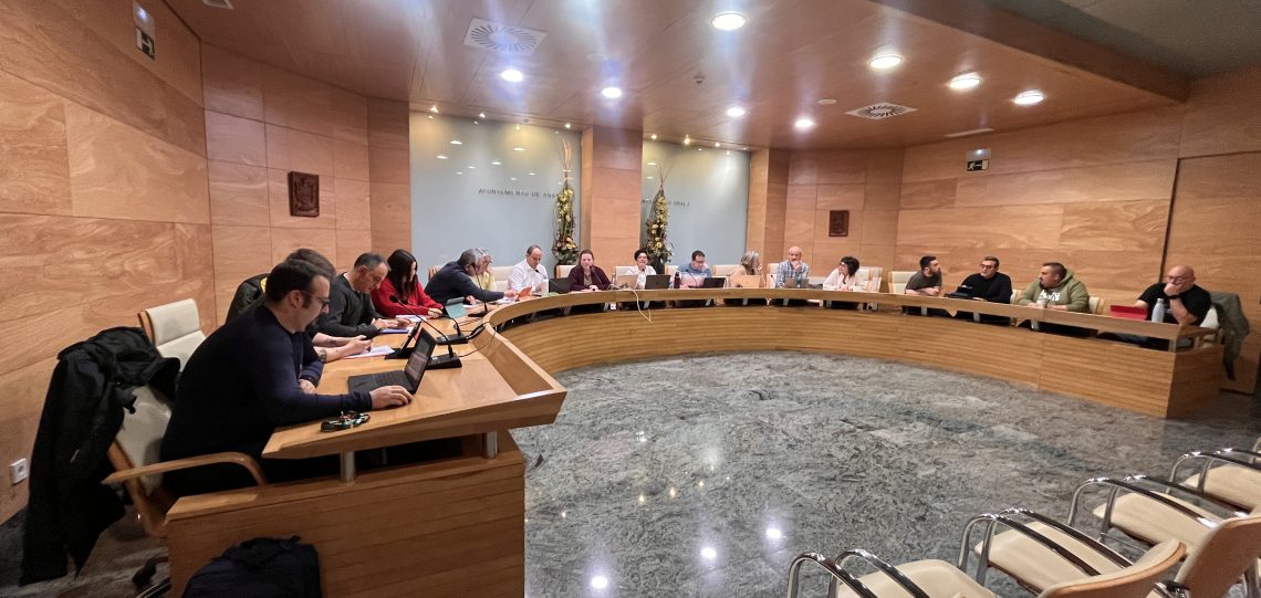 El Ayuntamiento de Ansoáin cierra 2025 con un ahorro neto récord de un millón de euros y deuda cero para inversiones