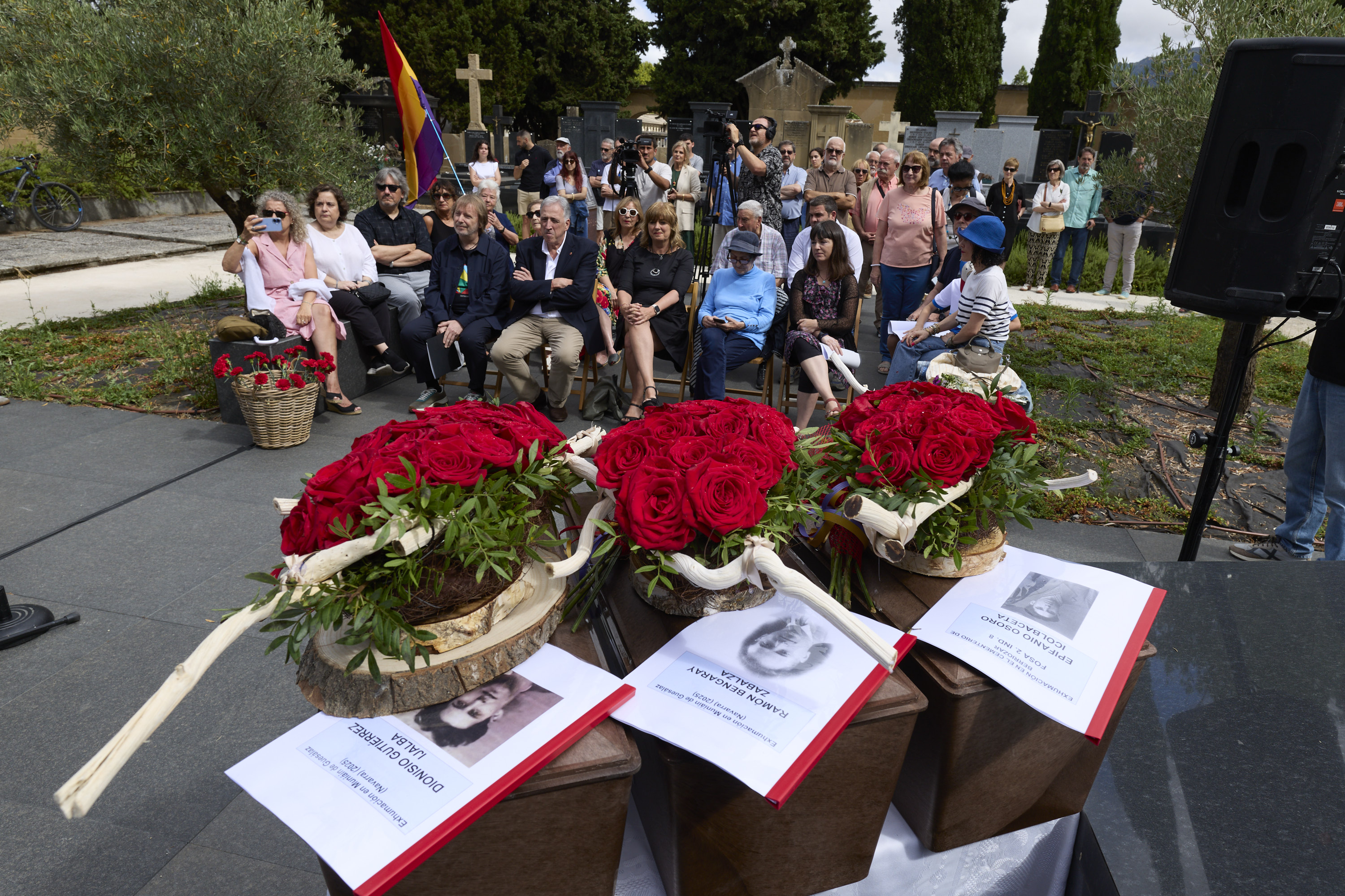 Navarra devuelve a sus familias los restos de tres represaliados del franquismo