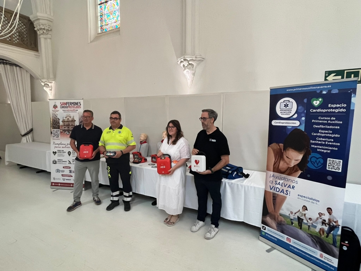  'Sanfermines Cardioprotegidos 2026' crea puntos de rescate cardiaco en hoteles, peñas, comercios y taxis en las fiestas