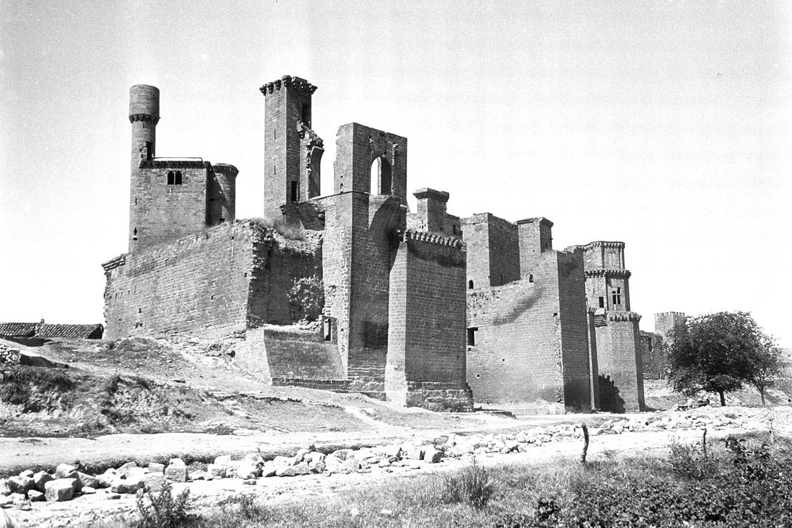 Diego Quiroga y Losada: un legado fotográfico, este verano,  en el Archivo Real y General de Navarra