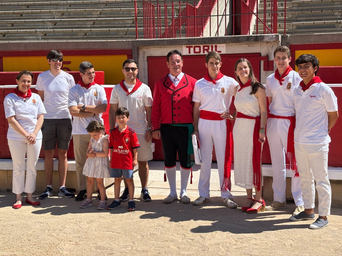 La Plaza de Toros de Pamplona acoge la entrega del VIII Premio Riau Riau