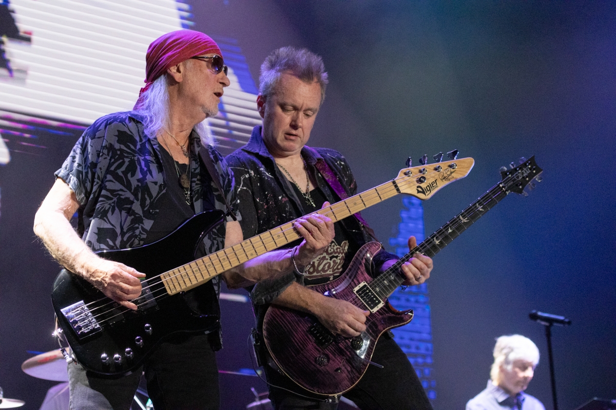 [GALERIA] Deep Purple abre la fiesta en el Navarra Arena en otra noche histórica para el rock en Pamplona