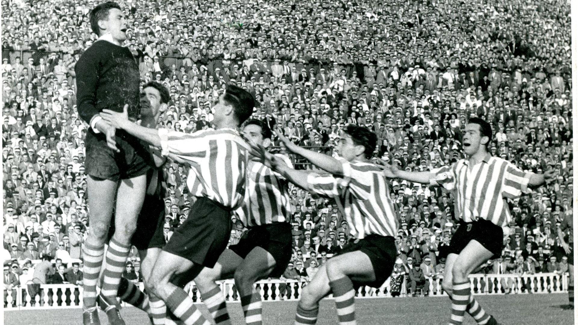 Muere Carmelo Cedrún, el mítico portero de los Once Aldeanos y leyenda histórica del Athletic Club