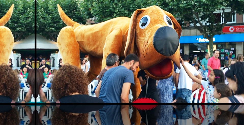 El pasacalles de El pequeño Lilo llevará un cachorro gigante a la avenida de Carlos III en los Sanfermines de 2026