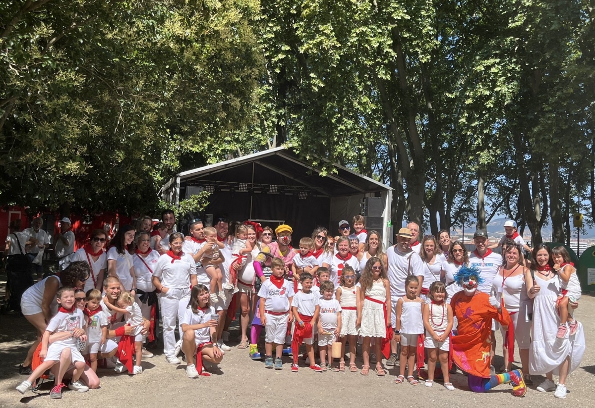 Aranzadi Zientzia Elkartea protagoniza el chupinazo del Oinez Txokoa, uniendo ciencia, euskera y trabajo comunitario