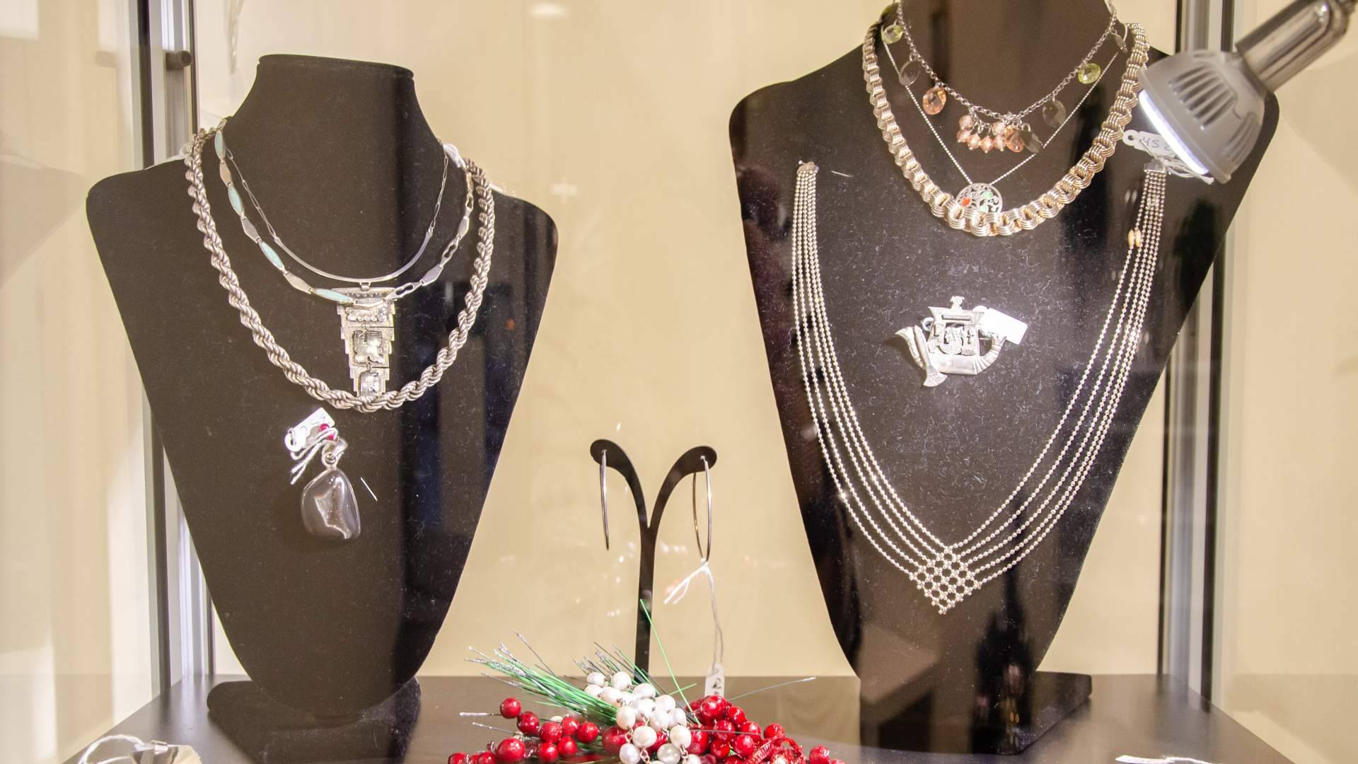La experiencia marca la diferencia en la compra y venta de oro, plata y antigüedades con Compro Oro Oviedo