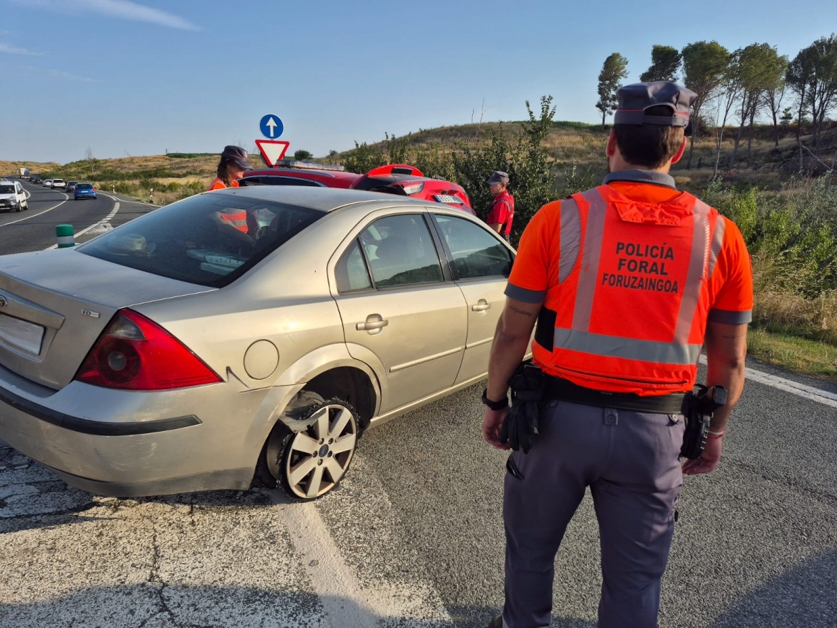 Investigado un conductor en Valtierra por circular sin un neumático y cuadruplicar la tasa penal de alcohol
