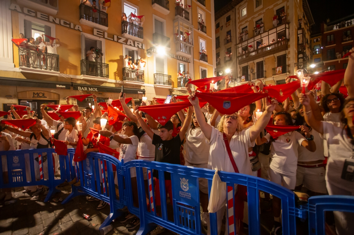 El tradicional Pobre de Mí puso punto final a los Sanfermines 2026