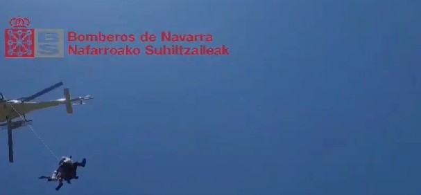 Rescatan en helicóptero a un senderista lesionado en el entorno del monte Gorramendi en el Baztan