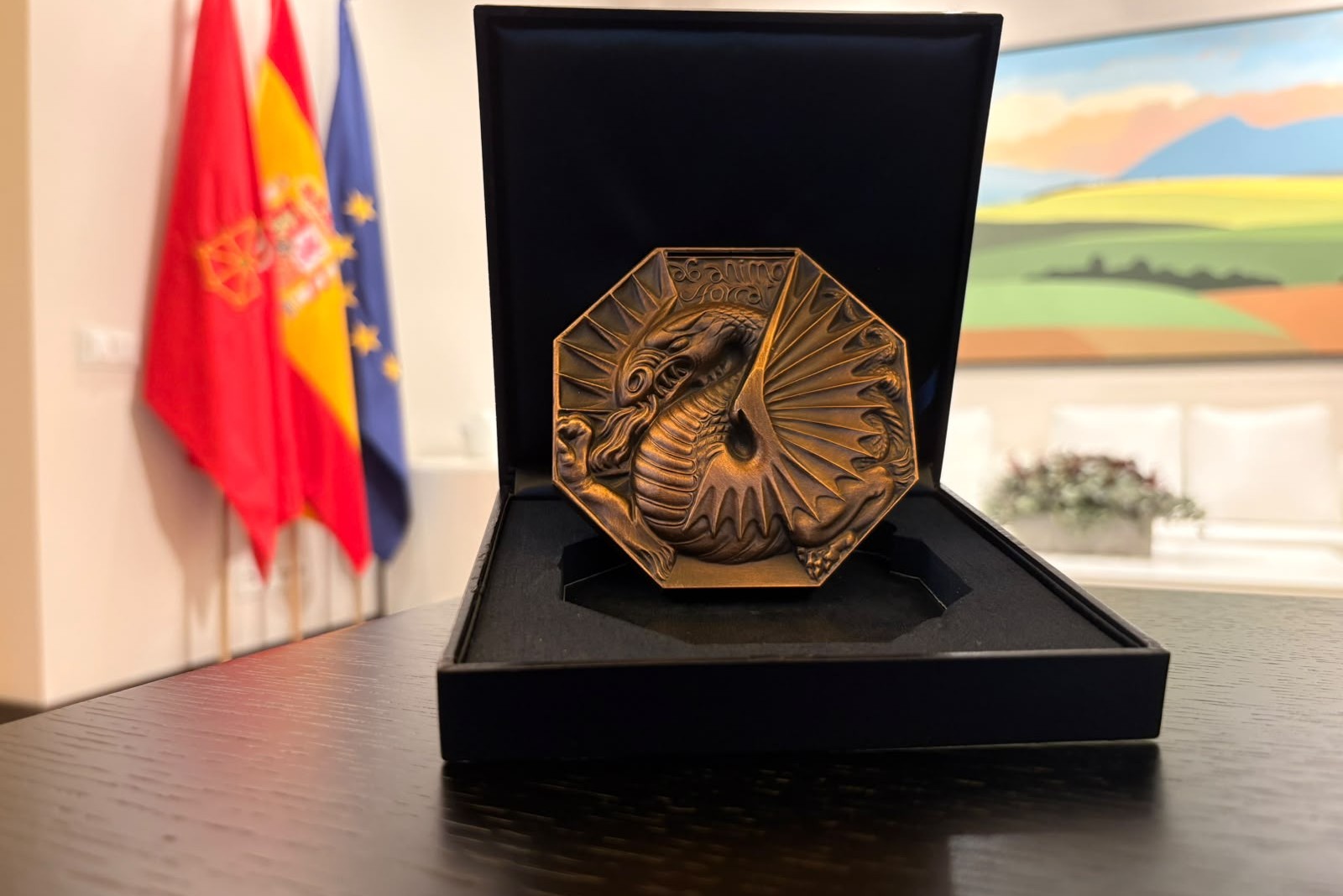 Navarra recibe la Alta Distinción de la Generalitat por el apoyo prestado tras la catástrofe de la dana