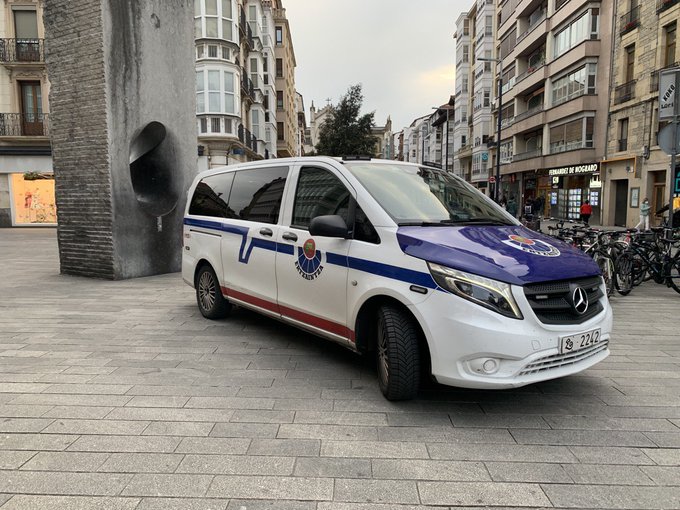 Dos magrebís detenidos en Vitoria por una presunta agresión sexual a dos mujeres en un piso