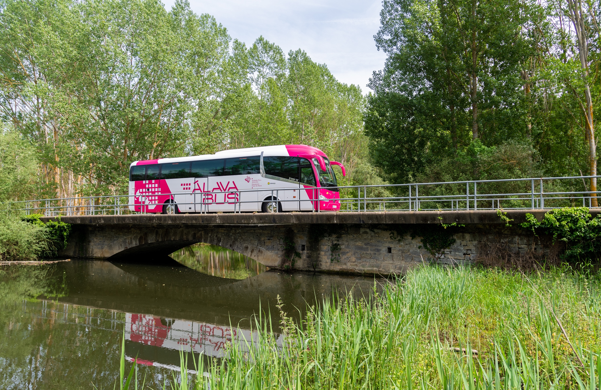 El Gobierno Vasco, Álava y Vitoria pactan la hoja de ruta para crear el nuevo Consorcio de Transporte de Álava
