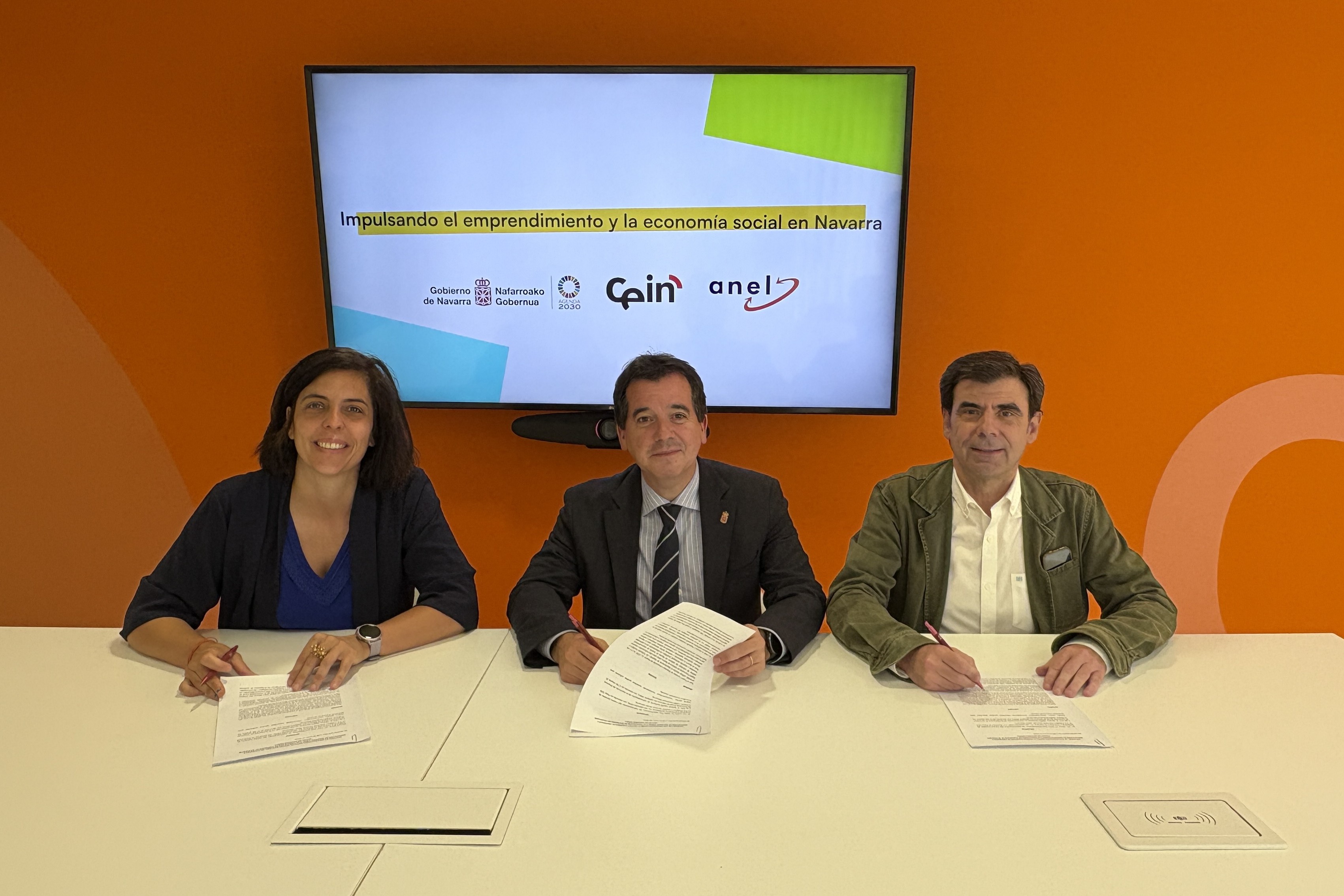 CEIN y ANEL firman un convenio para impulsar el emprendimiento cooperativo e innovador en Navarra