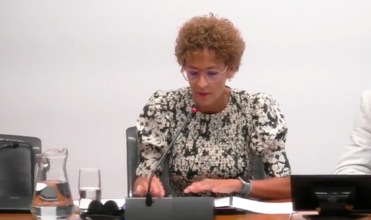 María Chivite denuncia en el Parlamento de Navarra una 