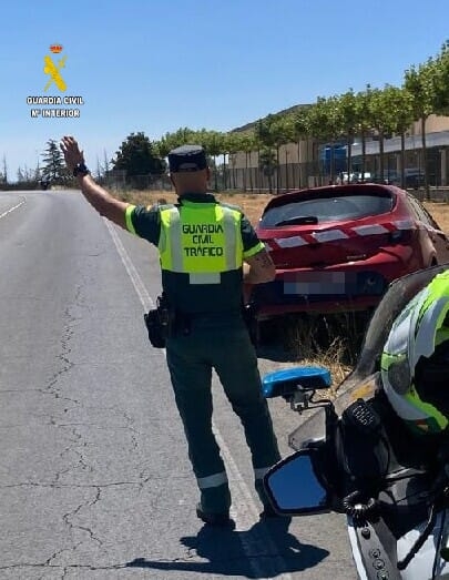 Dos mujeres resultan heridas tras la salida de vía de un coche en la carretera NA-660 en Villafranca