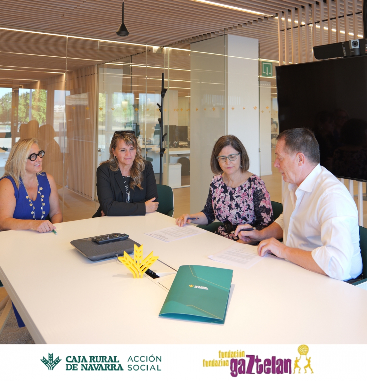 Caja Rural de Navarra y Fundación Gaztelan se alían para impulsar la inclusión sociolaboral en la Comunidad Foral