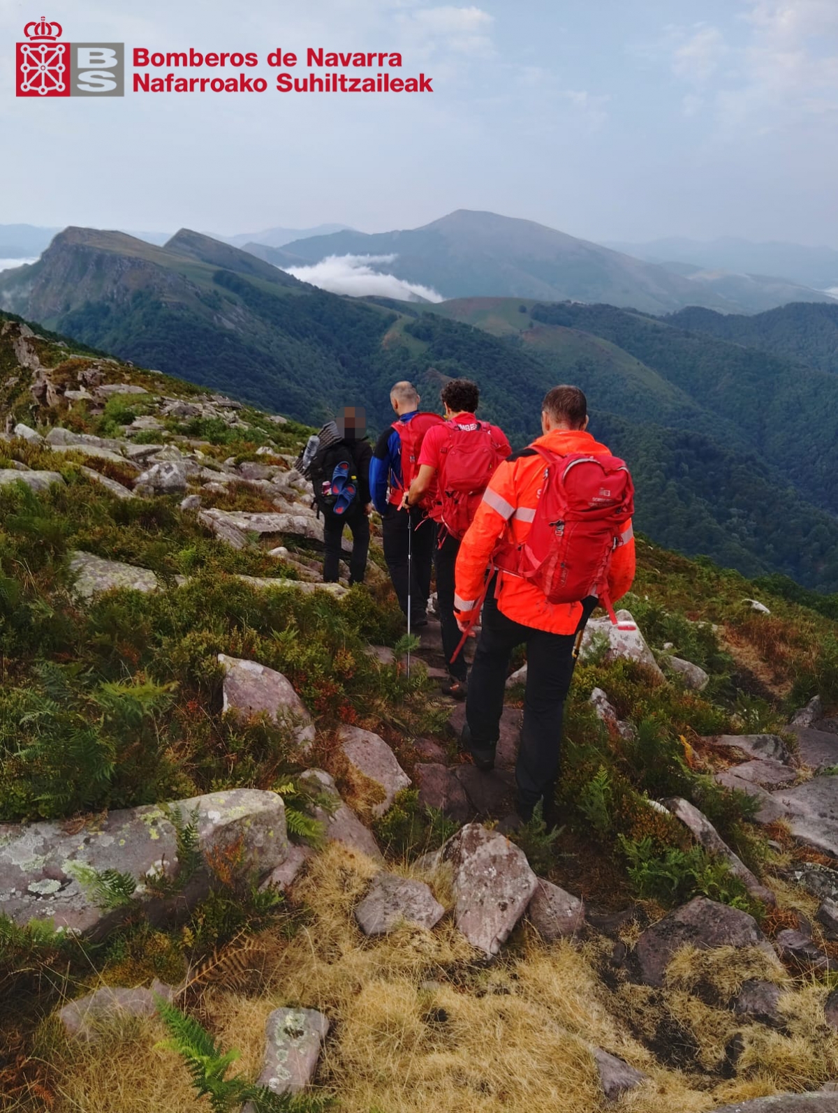 Los bomberos rescatan ilesos a dos jóvenes franceses que se habían perdido en el monte Iparla en Baztan