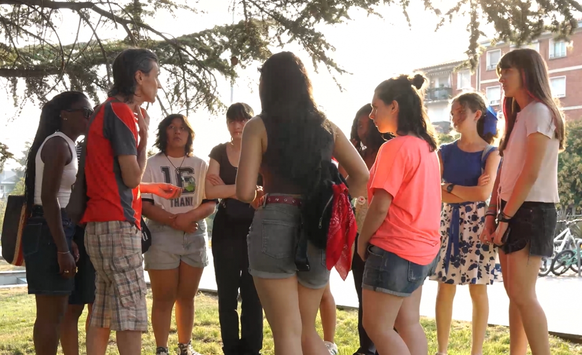 La Casa de la Juventud de Pamplona ofrece talleres gratuitos de baile, macramé u oratoria para jóvenes este agosto