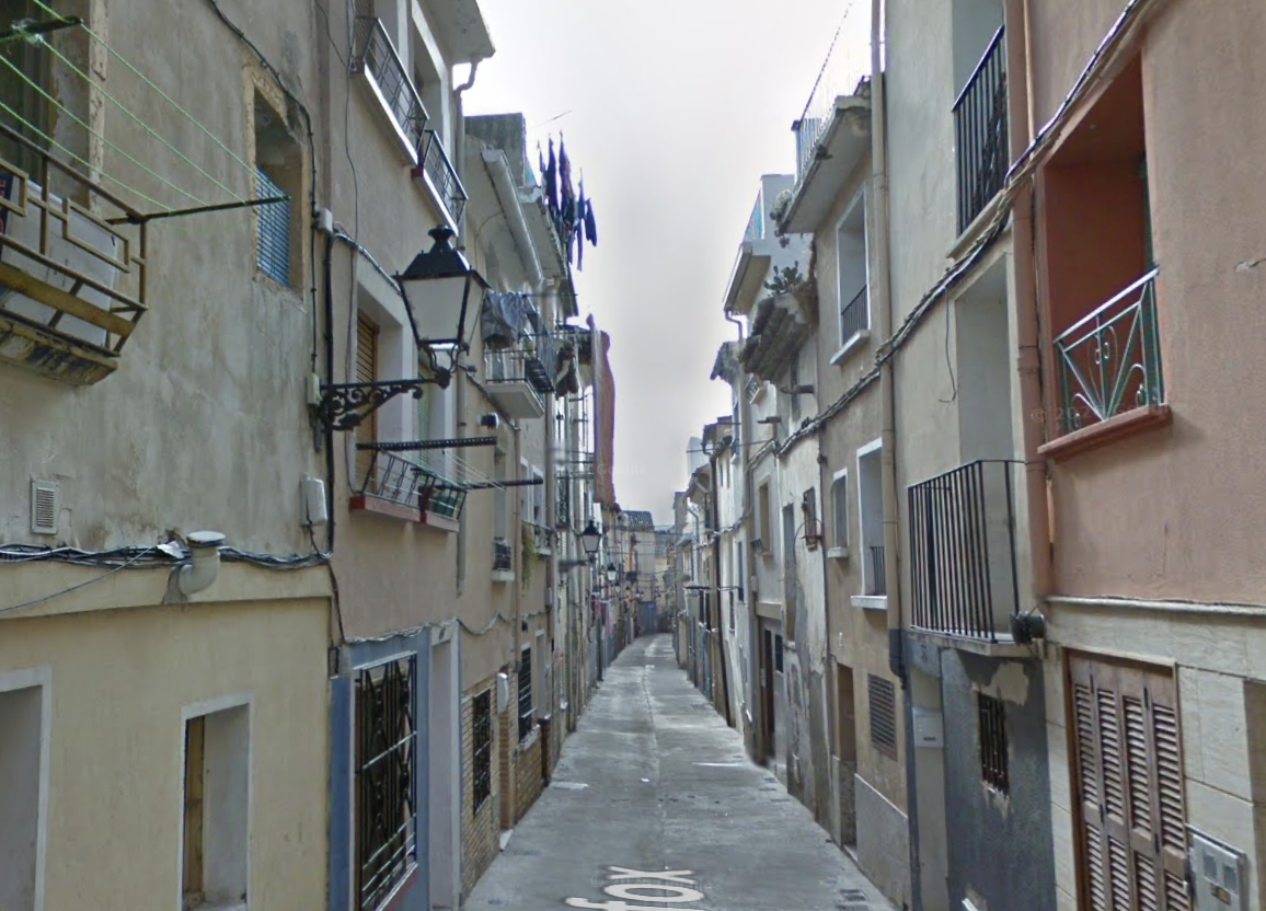 Vecinos de la calle Palafox de Fitero denuncian años de ruidos, barbacoas en la calle y ocupación de la vía sin solución