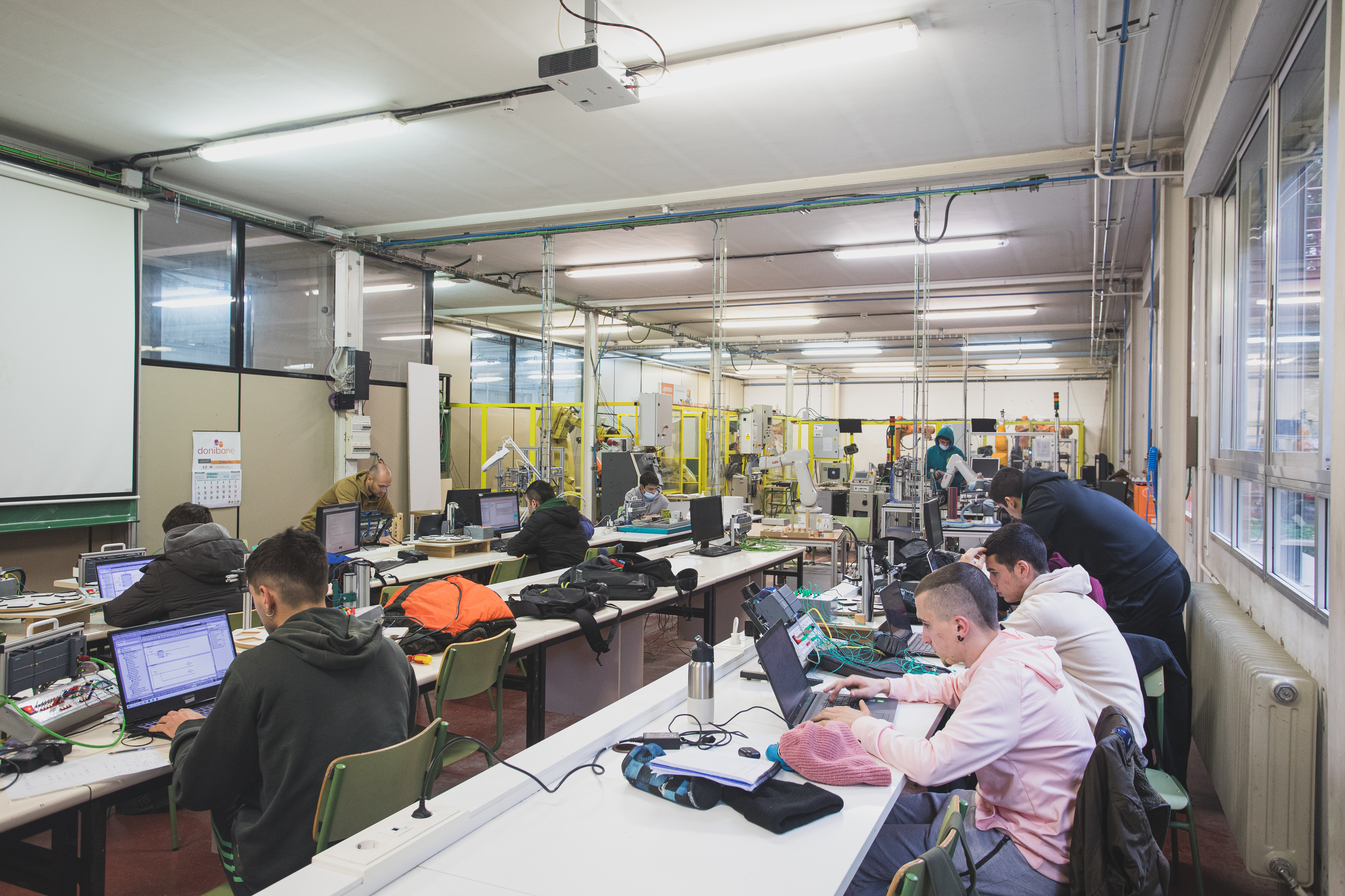 El colectivo Administrazioan Euskaraz Taldea denuncia que Educación se niega a ampliar la oferta de FP en euskera