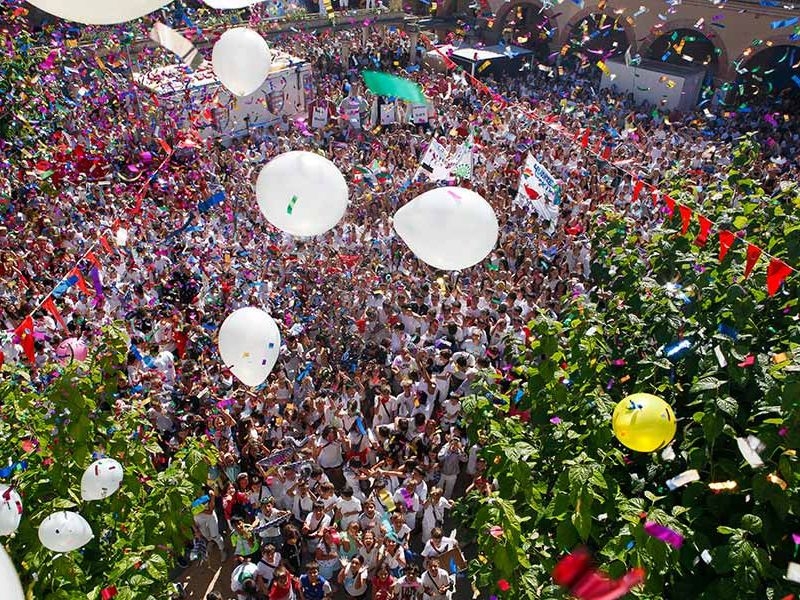 El Ayuntamiento de Huarte condena unánimemente las agresiones sexistas ocurridas durante las fiestas populares