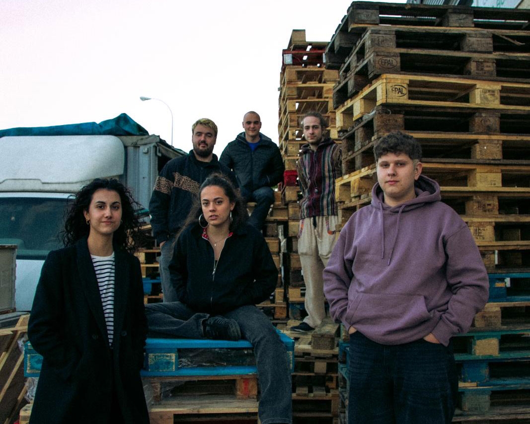La banda Zinez propone su rock alternativo este miércoles en el Bosquecillo dentro del ciclo Salas de Música en la calle