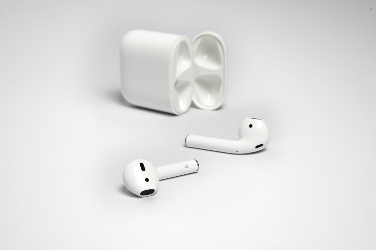 Localizan a un ladrón mediante la geolocalización de los AirPods: robó una riñonera a un músico que actuaba en Milagro
