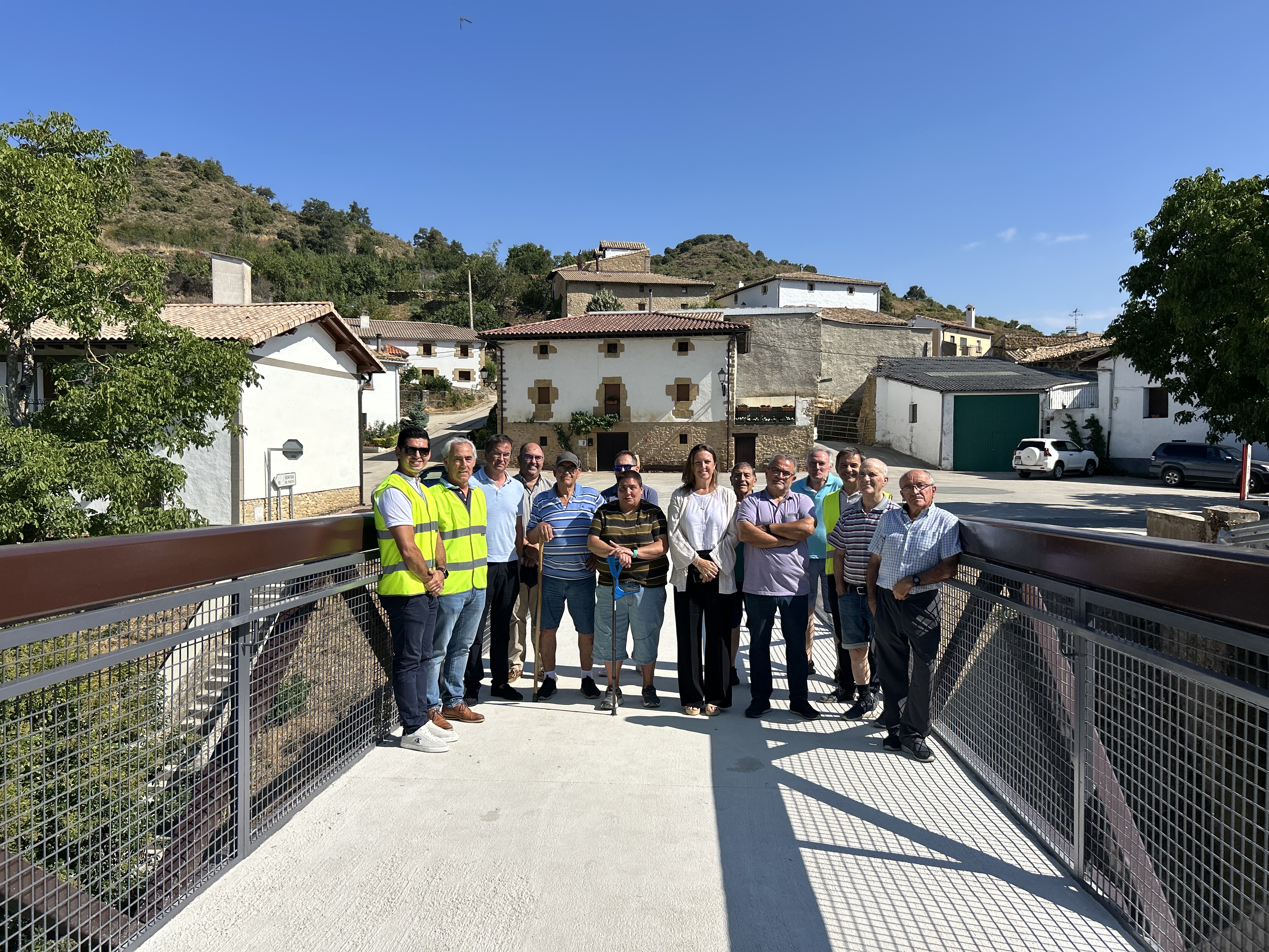 La nueva pasarela sobre el río Sánsoain mejora la seguridad y movilidad en Olleta