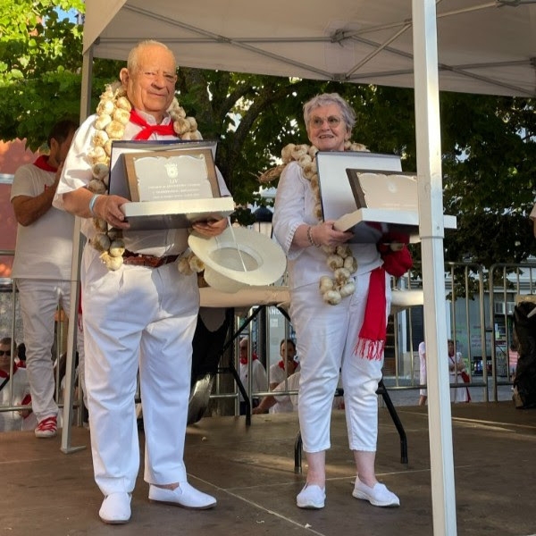 Margari Sanjuán y Saturnino Urra, residentes de Fundación San Jerónimo, ganan el Concurso de Ajoarriero de Estella