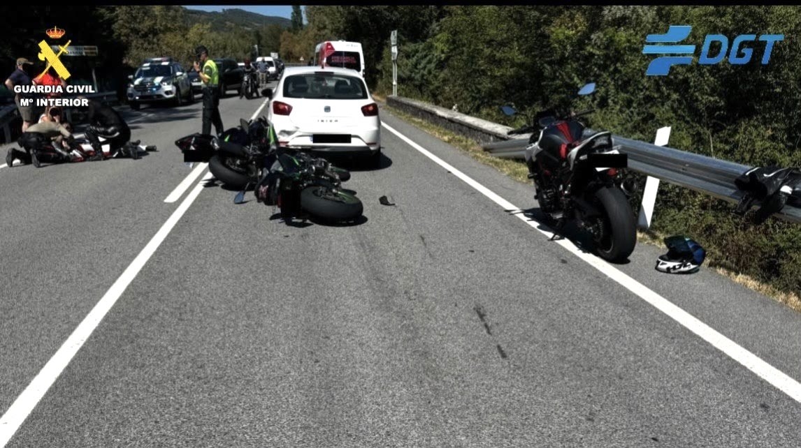 Una motorista, de 33 años, herida en un accidente en la N-135 a la altura de Esteríbar