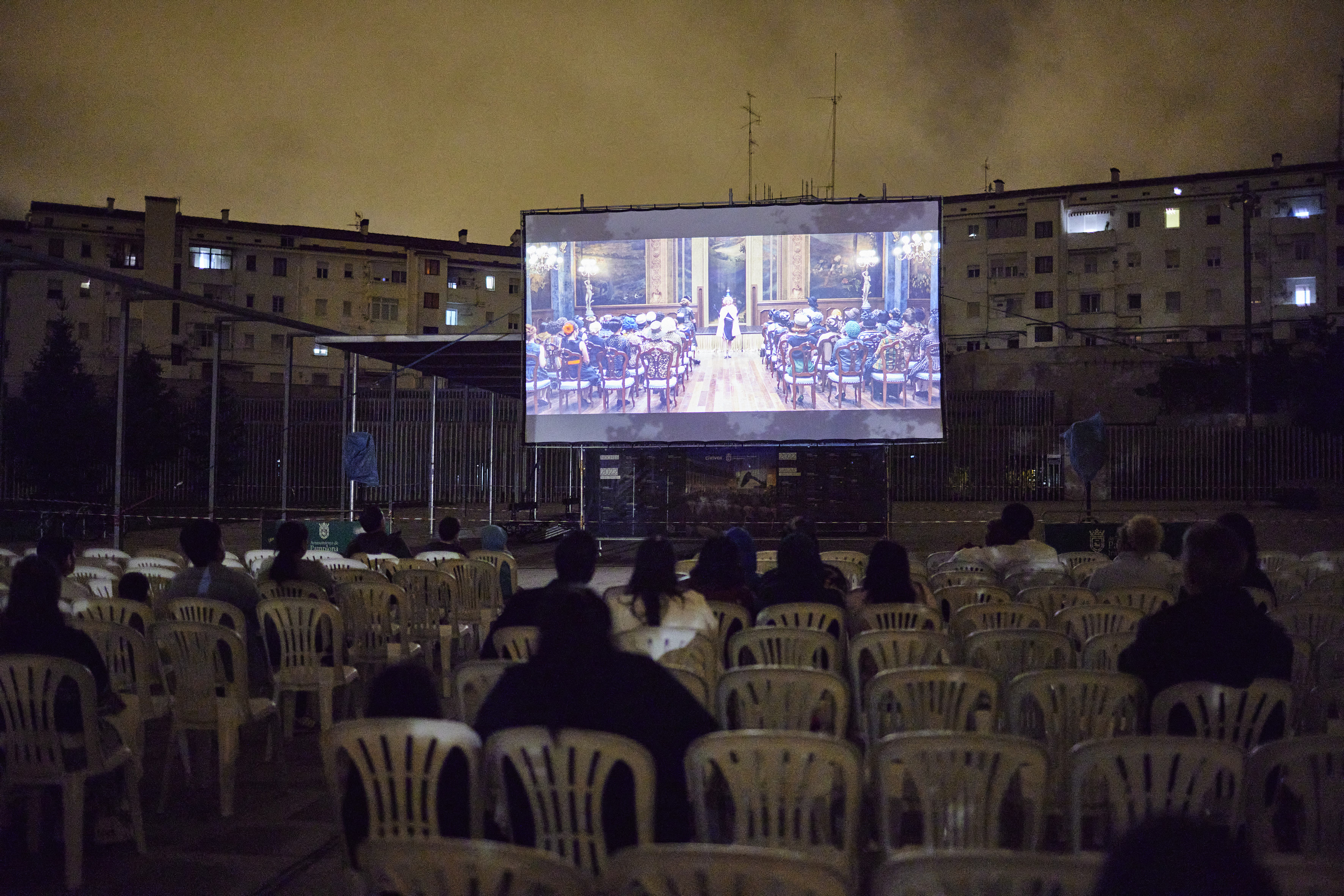 Dragones, pandas, Ethan Hunt y 'Los aitas' cierran  el ciclo 'Noches de cine' en cuatro barrios de Pamplona 