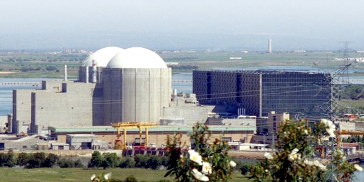 El Gobierno de Sánchez amplía la licencia de la central nuclear de Almaraz hasta junio de 2030