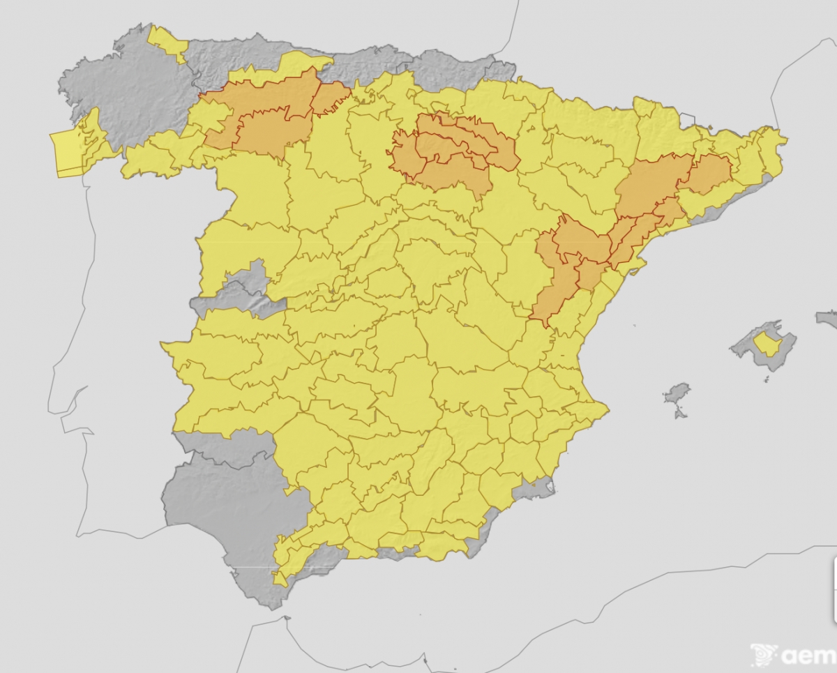 Una DANA provocará este sábado, 15 de agosto,  el día más intenso de tormentas y chubascos en el interior peninsular
