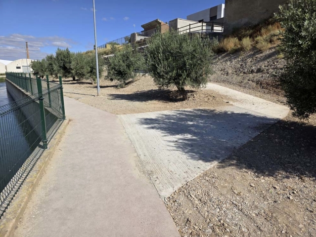 Fustiñana concluye las obras de la 'alfombra roja' y abre nuevos accesos peatonales al Paseo del Canal 