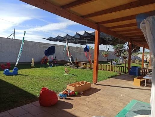 El Ayuntamiento de Castejón adjudica la gestión de la Escuela Infantil Garabatos, pendiente de licitación desde 2020