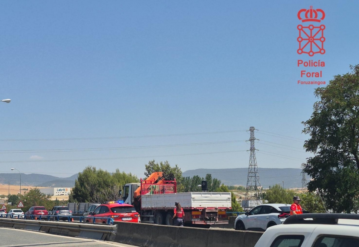 Una colisión por alcance en la A-15 en Esquíroz implica a varios vehículos sin causar heridos