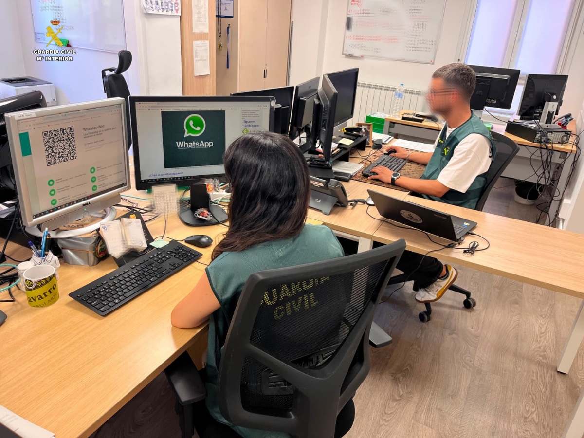 La Guardia Civil alerta de una estafa de WhatsApp en iPhone que ha estafado 2.000 euros en La Rioja