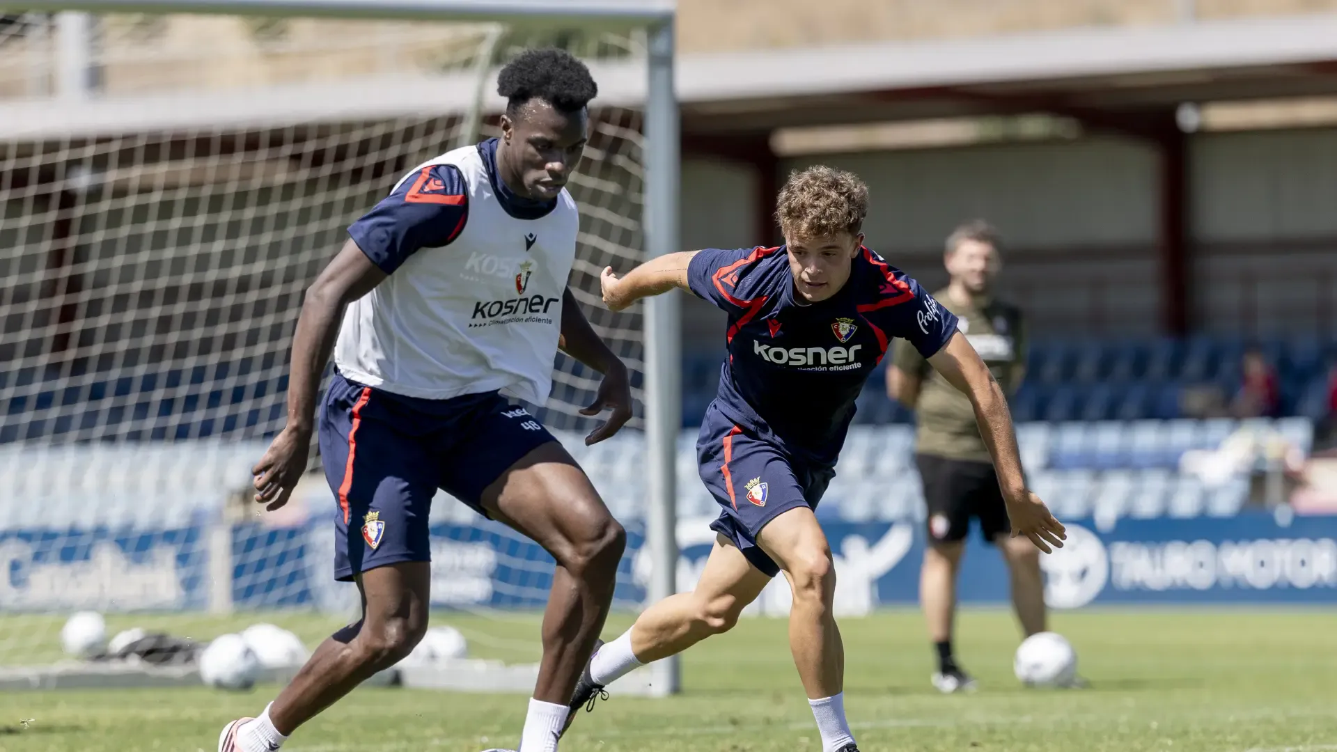 Osasuna se ejercita de nuevo en Tajonar tras la victoria en Vigo