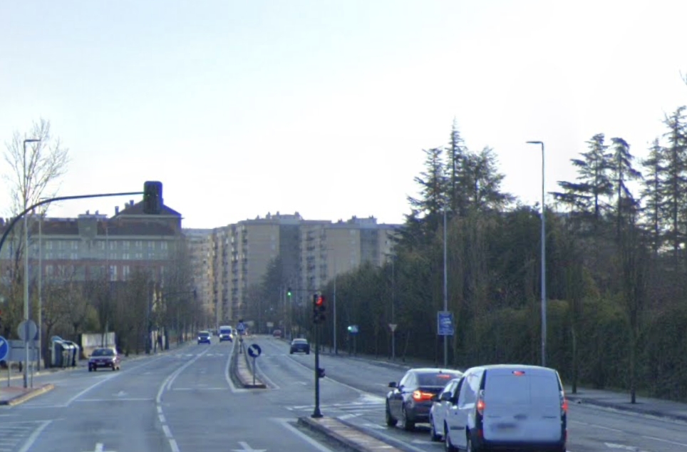 Un motorista, de 51 años, evacuado al HUN tras sufrir una caída en San Jorge 