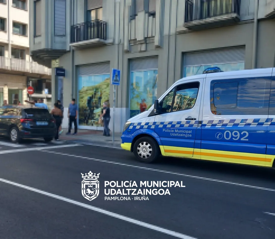 Investigado un joven de 19 años en San Juan por saltarse un semáforo en rojo y conducir sin permiso