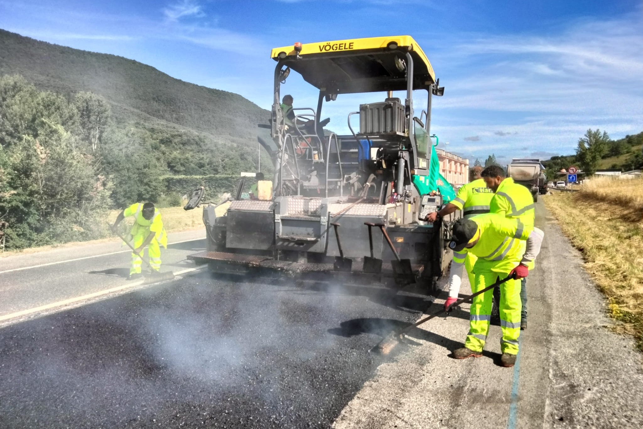 Cohesión Territorial licita arreglos en la carretera  N-121B entre Mugairi y el puerto de Otsondo por 1,9 millones