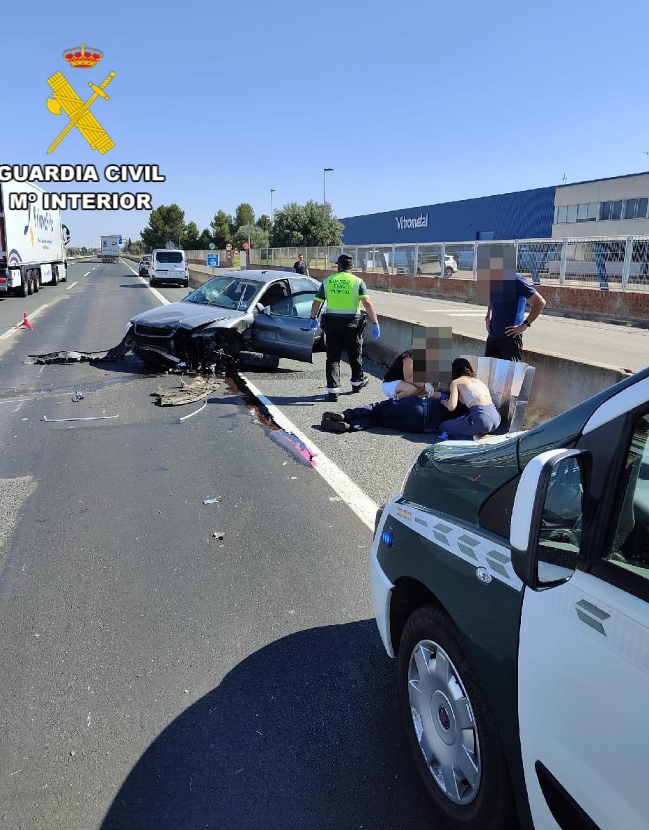 Un joven trasvasado al hospital tras un accidente de tráfico en la A-68 a la altura de Cortes