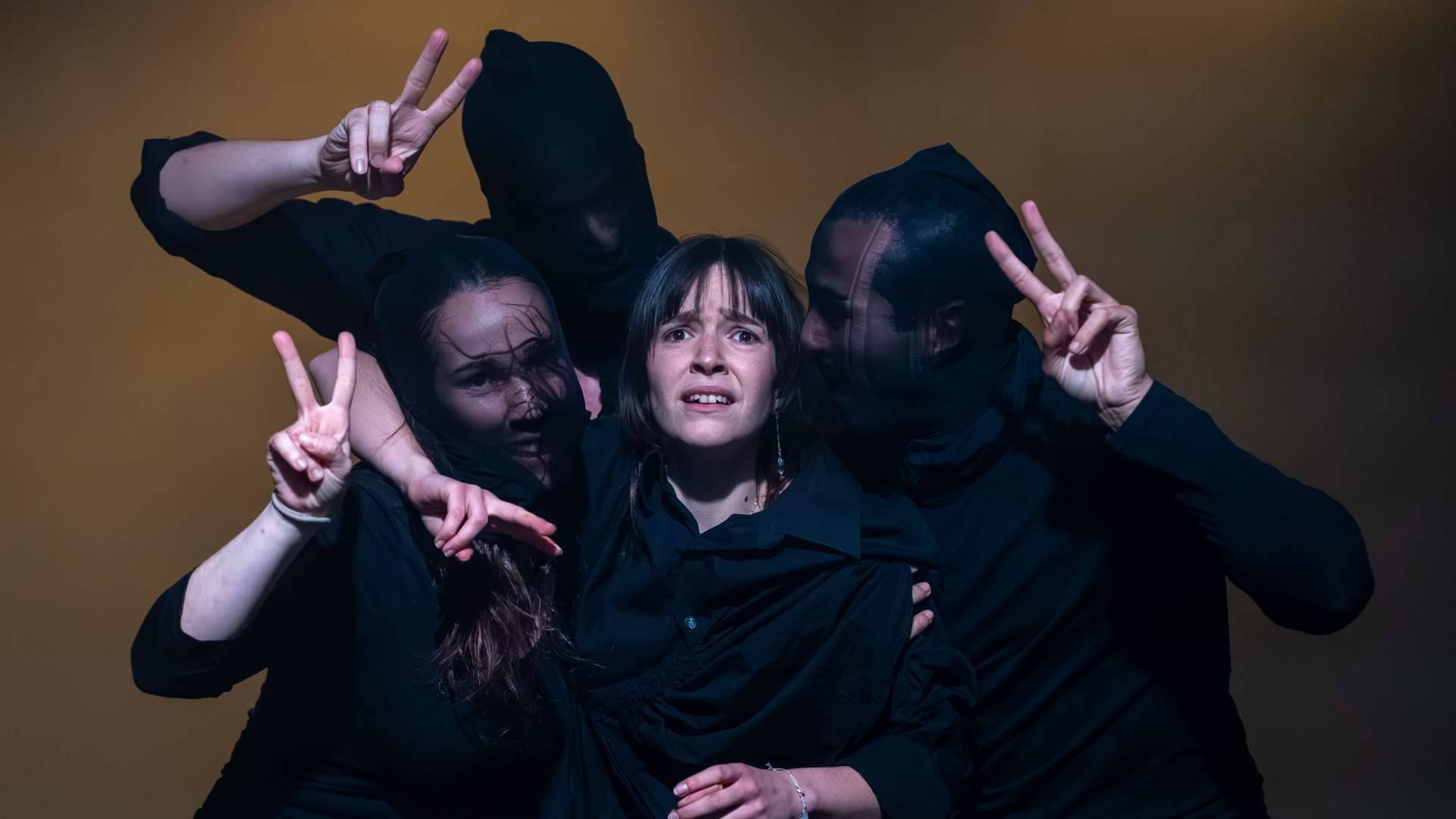 El empeño por vivir sin dolor vuelve a escena en Madrid con Clímax 5-HT, dirigida por Raquel Cabo