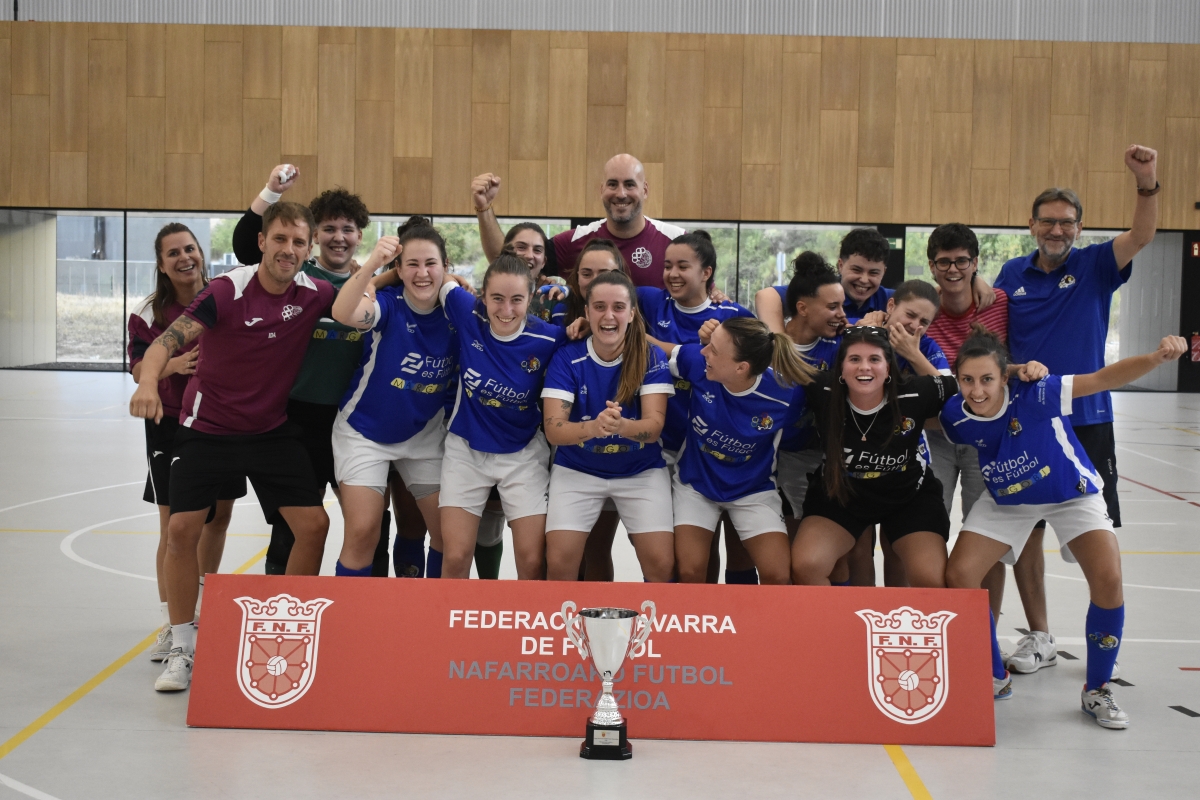 UDC Txantrea KKE revalida el título en la Copa de fútbol sala femenino tras superar a Lacturale Orvina en penaltis