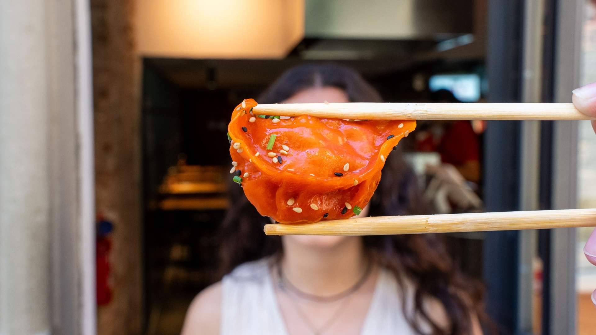 Un restaurante especializado en dumplings artesanales para oficina, take away, delivery y cenas informales