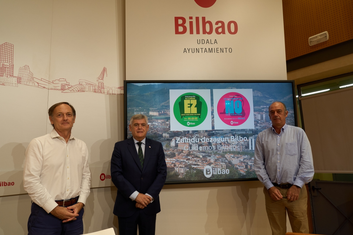 El Ayuntamiento de Bilbao lanza la campaña ‘Cuidemos Bilbao’ para evitar el abandono de muebles en la vía pública