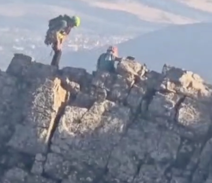 Rescatados en helicóptero dos escaladores pamploneses tras sufrir uno de ellos una crisis de ansiedad en el Pico Aspe